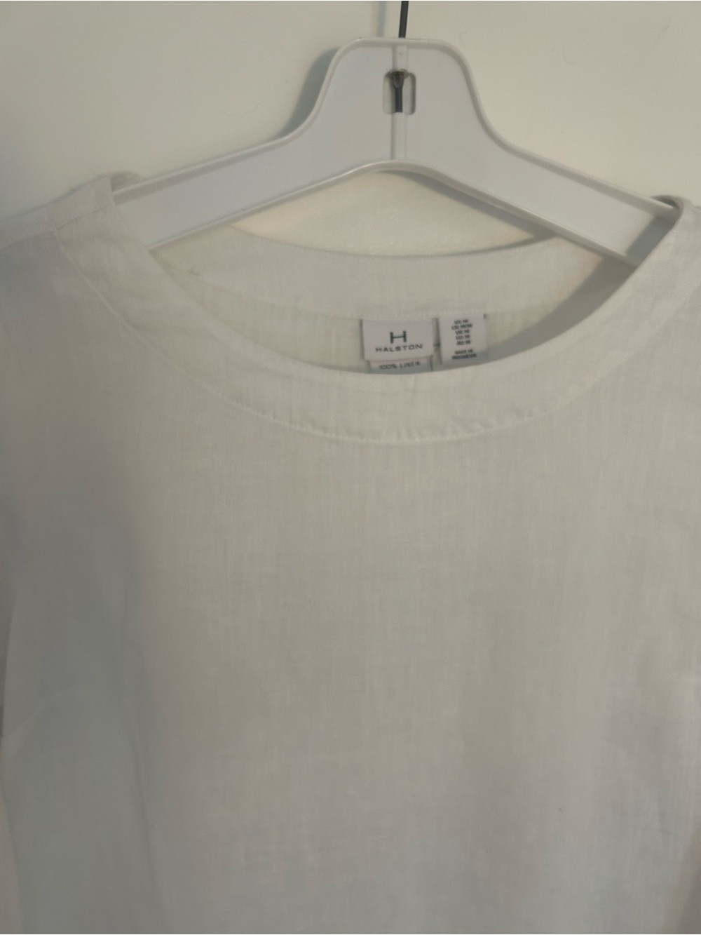 Halston White Linen Scoop Neck Top Size Med with 3/4 Sleeves - Picture 5 of 16